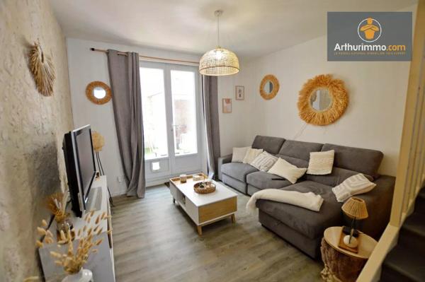 Vente                                                      Maison
                        
                     3 pièces                      73 m2                     à Monségur