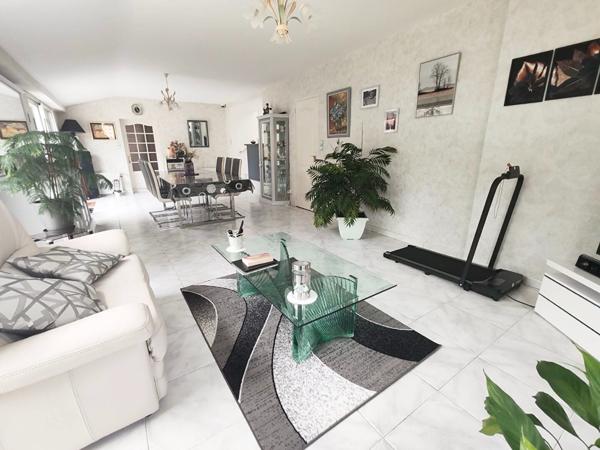 Maison Basse Goulaine d'environ 126 m2 - L'Agence Locale
