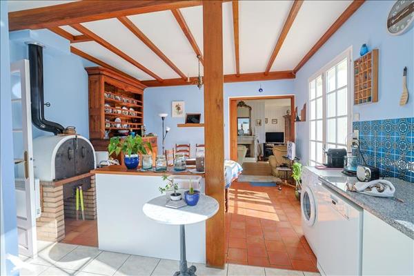 Maison à vendre |  Jonzac |  7 pièces | 215 m²