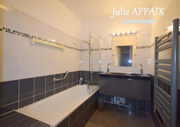 Saint-Raphaël (83700) Saint Raphaël, appartement 4 pièces avec terrasse, cave et garage