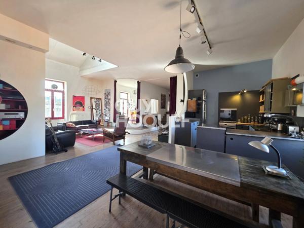 RARE - Hyper Centre Bel appartement style Loft avec beaucoup de cachet de 186 m² habitables avec terrasse et tropézienne