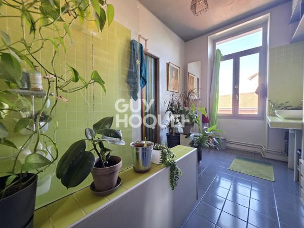 RARE - Hyper Centre Bel appartement style Loft avec beaucoup de cachet de 186 m² habitables avec terrasse et tropézienne
