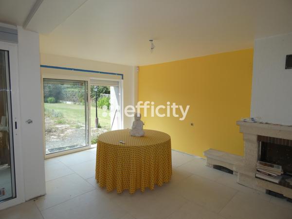 Maison
         9 pièces
        - 322 m² 260 000 € *