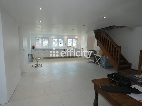 Maison
         9 pièces
        - 322 m² 260 000 € *