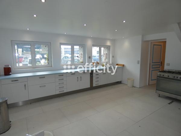 Maison
         9 pièces
        - 322 m² 260 000 € *