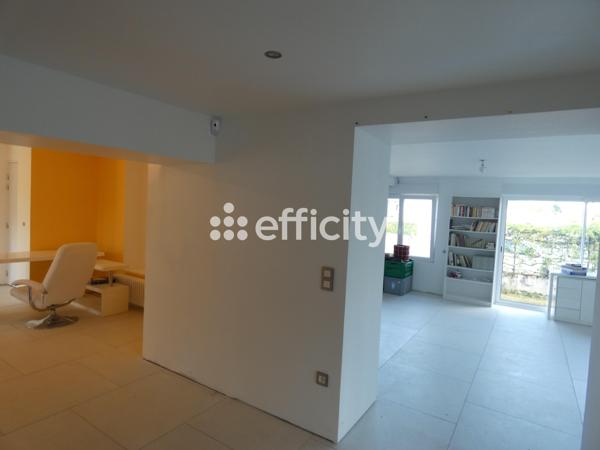 Maison
         9 pièces
        - 322 m² 260 000 € *