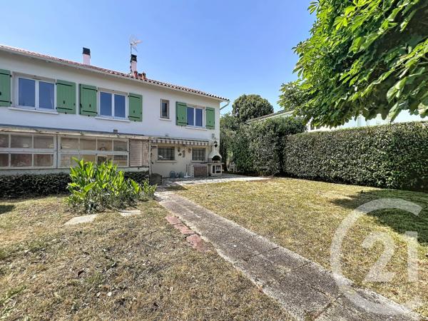 Maison à vendre  6 pièces - 105,02 m 2   ROCHEFORT  - 17