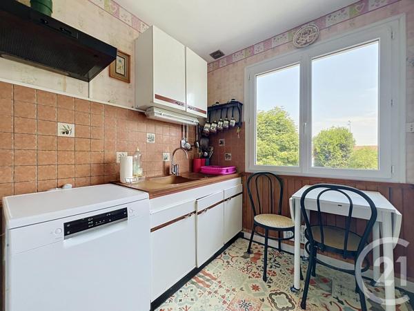 Maison à vendre  6 pièces - 105,02 m 2   ROCHEFORT  - 17