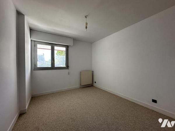 A VENDRE 56 VANNES AGREABLE APPARTEMENT 2 CHAMBRES EN RDC - PROCHE CENTRE 