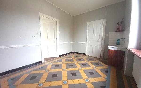 Maison à vendre    5 pièces •  Montceau-les-Mines