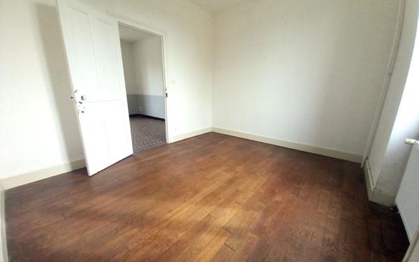 Maison à vendre    5 pièces •  Montceau-les-Mines