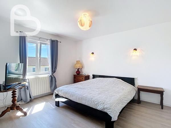 Montaigu-de-Quercy (82150) Superbe domaine avec 2 maisons, dépendances et piscine