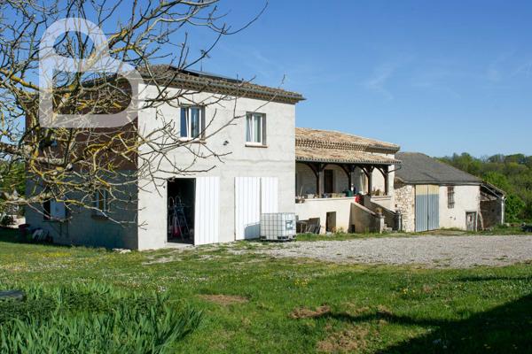 Montaigu-de-Quercy (82150) Superbe domaine avec 2 maisons, dépendances et piscine
