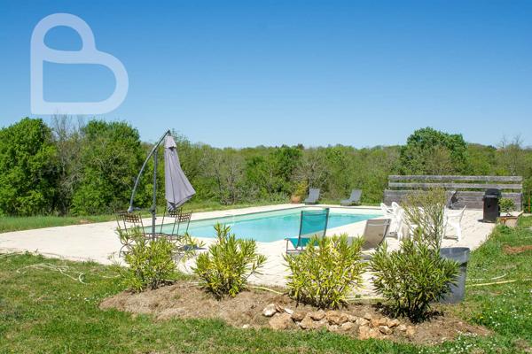 Montaigu-de-Quercy (82150) Superbe domaine avec 2 maisons, dépendances et piscine