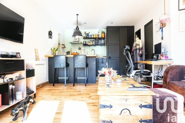 Appartement 3 pièces de 42 m² à Seclin (59113)