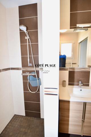 Vaux-sur-Mer (17640) VAUX SUR MER ENTRE PLAGES ET COMMERCES MAISON RECENTE AVEC PISCINE AU PRIX DE 698.000€ FAI