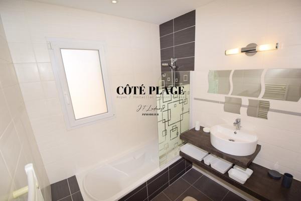 Vaux-sur-Mer (17640) VAUX SUR MER ENTRE PLAGES ET COMMERCES MAISON RECENTE AVEC PISCINE AU PRIX DE 698.000€ FAI