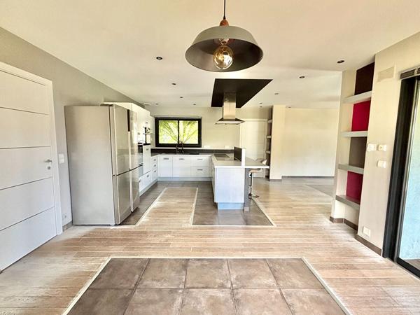 Maison - 7 pièces - 274.15m² - Guidel