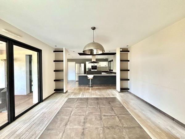 Maison - 7 pièces - 274.15m² - Guidel