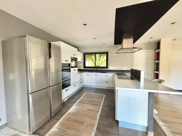 Maison - 7 pièces - 274.15m² - Guidel