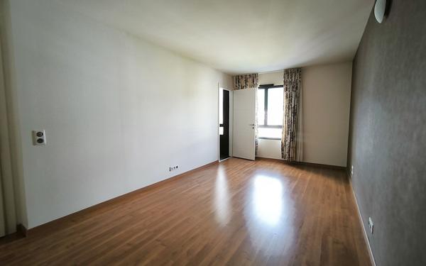 Appartement à vendre    4 pièces • 131,55 m2 Saint-Genis-Pouilly
