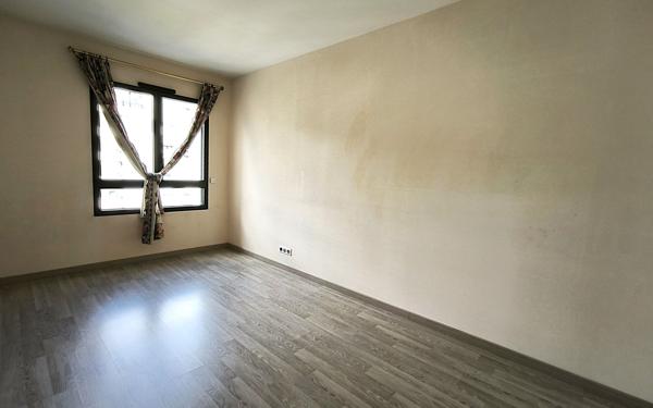 Appartement à vendre    4 pièces • 131,55 m2 Saint-Genis-Pouilly