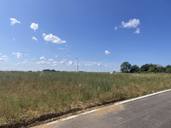 Saint-Léger-près-Troyes (10800) Terrain constructible et viabilisé 520m² - TROYES