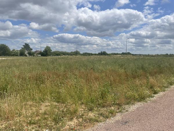 Saint-Léger-près-Troyes (10800) Terrain constructible et viabilisé 520m² - TROYES