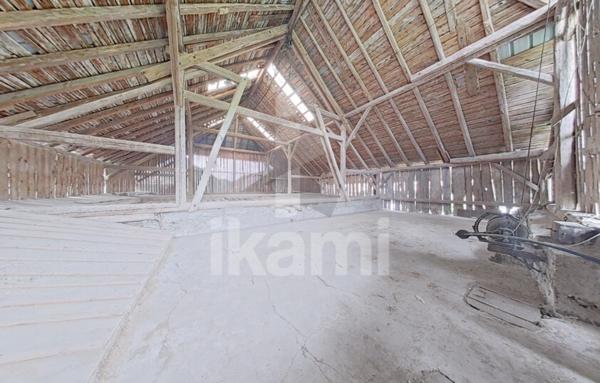 Maison à réhabiliter à Ugine   304 m2 avec caves, balcon et potentiel loft !