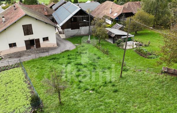 Maison à réhabiliter à Ugine   304 m2 avec caves, balcon et potentiel loft !