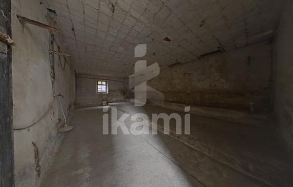 Maison à réhabiliter à Ugine   304 m2 avec caves, balcon et potentiel loft !