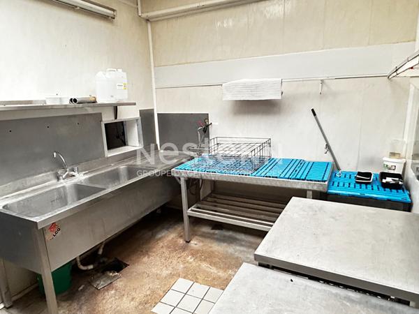 Local Commercial + Appartements au Coeur de Nontron avec Jardin (investissement)