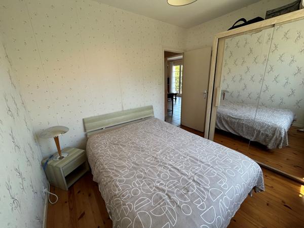 A vendre Maison fort potentiel Mont De Marsan 4 chambres 1 bureau garages terrasse parc arboré