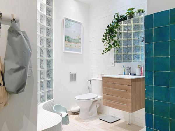 Loft avec terrasse à 5mn à pied du m° Robespierre