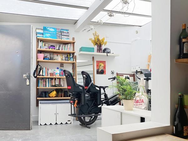 Loft avec terrasse à 5mn à pied du m° Robespierre