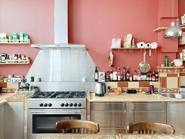 Loft avec terrasse à 5mn à pied du m° Robespierre