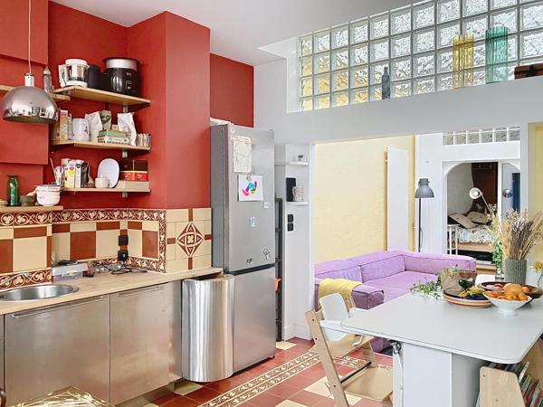 Loft avec terrasse à 5mn à pied du m° Robespierre