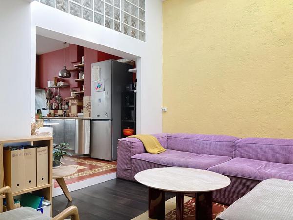 Loft avec terrasse à 5mn à pied du m° Robespierre