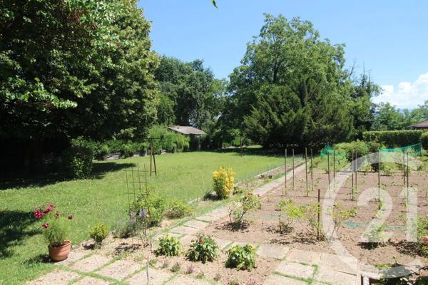 Maison à vendre  5 pièces - 156 m 2   SCIEZ  - 74