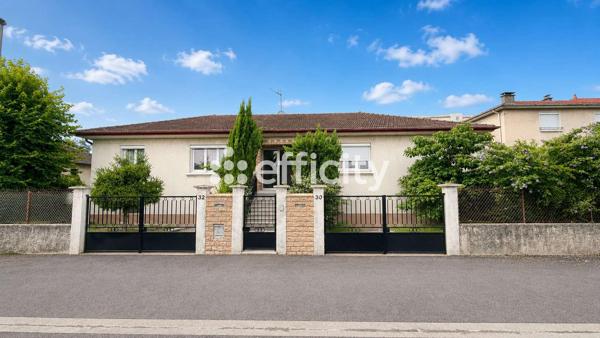 Maison
         5 pièces
        - 97 m² 359 000 € *