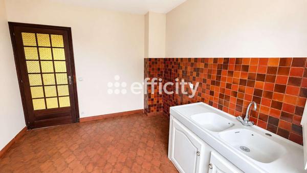 Maison
         5 pièces
        - 97 m² 359 000 € *
