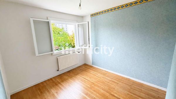 Maison
         5 pièces
        - 97 m² 359 000 € *