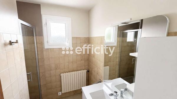 Maison
         5 pièces
        - 97 m² 359 000 € *
