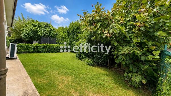 Maison
         5 pièces
        - 97 m² 359 000 € *