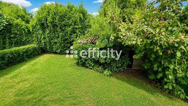 Maison
         5 pièces
        - 97 m² 359 000 € *