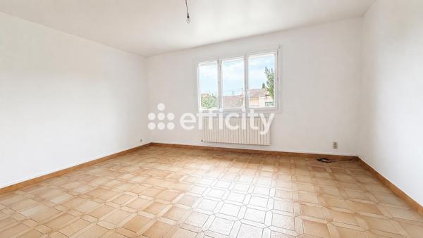 Maison
         5 pièces
        - 97 m² 359 000 € *