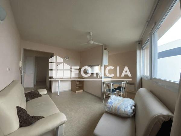 Location Appartement meublé 2 pièces 32.1 m² - AVENUE JEAN MONNET La Rochelle 17000