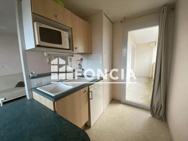 Location Appartement meublé 2 pièces 32.1 m² - AVENUE JEAN MONNET La Rochelle 17000