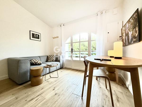 Appartement de Prestige avec Vue Mer à Rivedoux Plage - 2 Pièces, Grand Standing