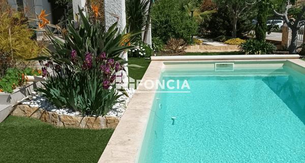 À vendre Maison 6 pièces 185 m² - Six-fours-les-plages 83140